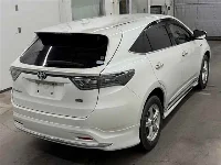 Цена авто Toyota Harrier с аукционов Японии, номер кузова AVU65W, пробег 122 000, оценка 8