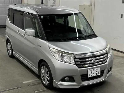 MITSUBISHI DELICA D2