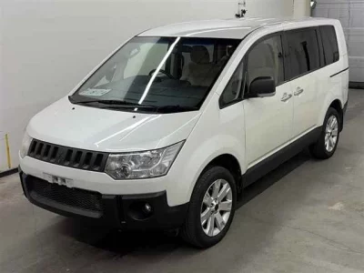 MITSUBISHI DELICA D5