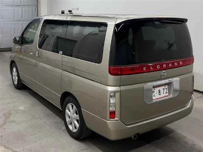 NISSAN ELGRAND
