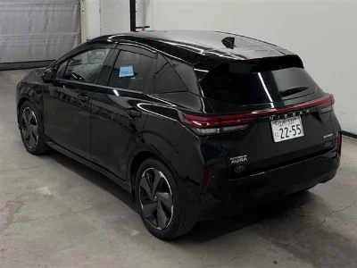 NISSAN AURA