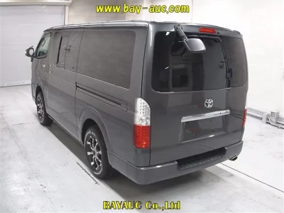 TOYOTA REGIUS VAN