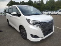 Цена авто Toyota Esquire с аукционов Японии, номер кузова ZWR80G, пробег 184 000, оценка 2