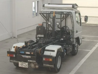 MITSUBISHI CANTER