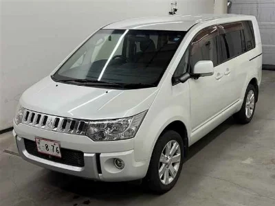 MITSUBISHI DELICA D5