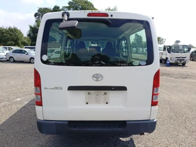 TOYOTA REGIUS ACE VAN