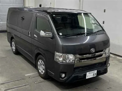 TOYOTA HIACE VAN