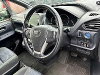 Цена авто Toyota Voxy с аукционов Японии, номер кузова ZWR80W, пробег 103 000, оценка 2