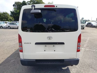 TOYOTA HIACE VAN
