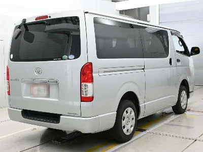TOYOTA REGIUS VAN