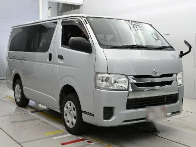 TOYOTA REGIUS VAN