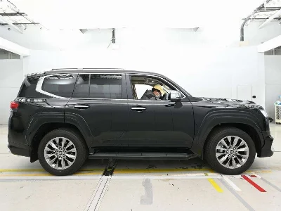 TOYOTA LAND CRUISER