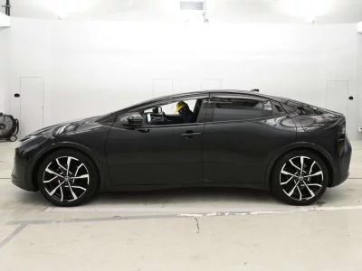 TOYOTA PRIUS PHV