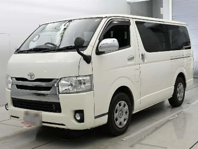 TOYOTA REGIUS VAN