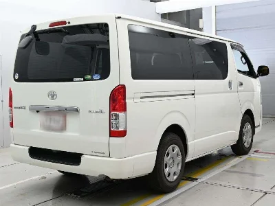 TOYOTA REGIUS VAN