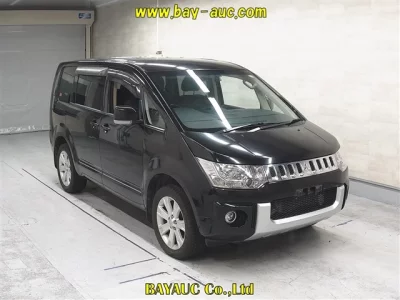 MITSUBISHI DELICA D5