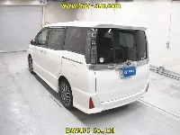 Цена авто Toyota Voxy с аукционов Японии, номер кузова ZRR80W, пробег 97 000, оценка 6