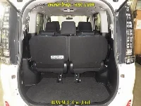 Цена авто Toyota Voxy с аукционов Японии, номер кузова ZRR80W, пробег 97 000, оценка 6
