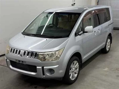 MITSUBISHI DELICA D5