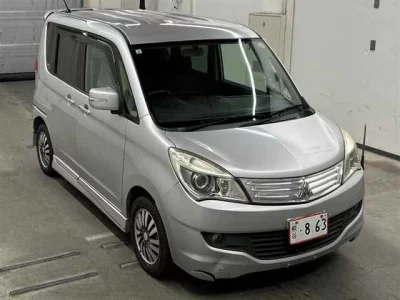 MITSUBISHI DELICA D2
