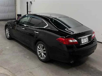 NISSAN FUGA