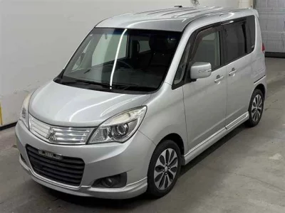 MITSUBISHI DELICA D2