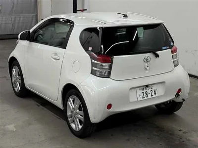 TOYOTA IQ