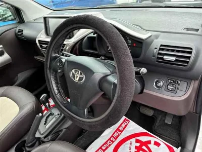 TOYOTA IQ
