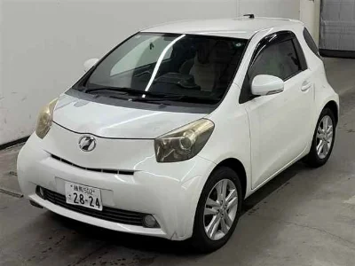 TOYOTA IQ