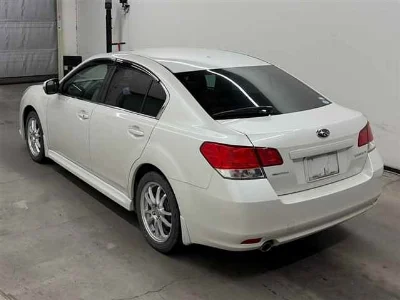 SUBARU LEGACY B4