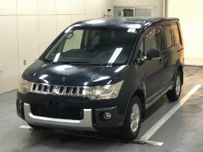 MITSUBISHI DELICA D5