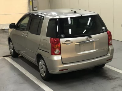 TOYOTA RAUM