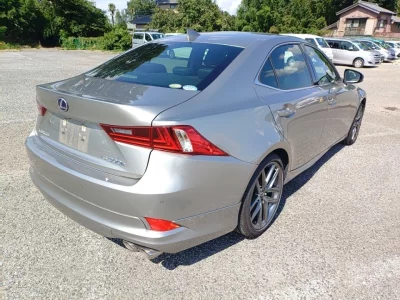 LEXUS IS