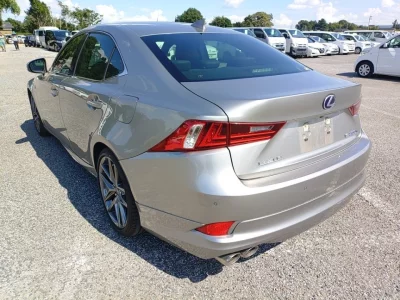 LEXUS IS