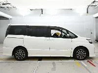 Цена авто Toyota Voxy с аукционов Японии, номер кузова ZRR80W, пробег 61 000, оценка 6