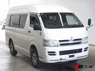 TOYOTA HIACE VAN