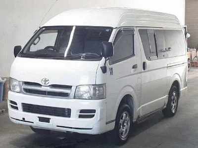 TOYOTA HIACE VAN