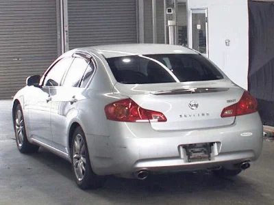 NISSAN SKYLINE