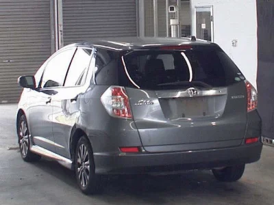 HONDA FIT SHUTTLE