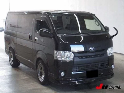 TOYOTA HIACE VAN
