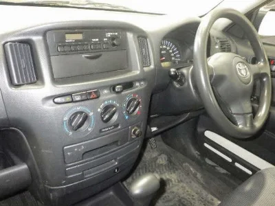 TOYOTA SUCCEED