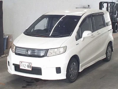 HONDA FREED SPIKE