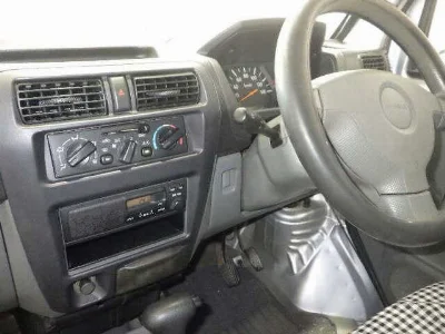 NISSAN CLIPPER VAN