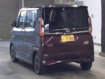NISSAN ROOX