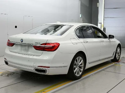BMW 7 SERIES