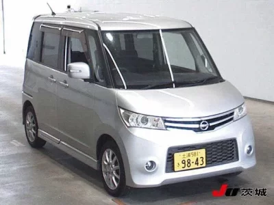 NISSAN ROOX