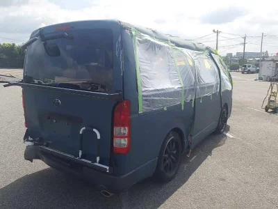 TOYOTA HIACE VAN