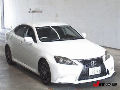 LEXUS IS