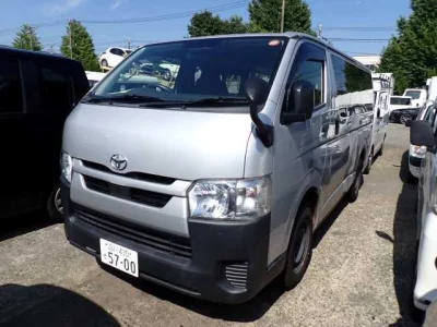 TOYOTA HIACE VAN