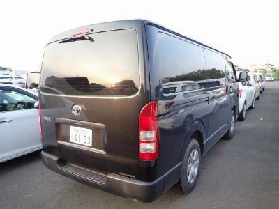 TOYOTA HIACE VAN